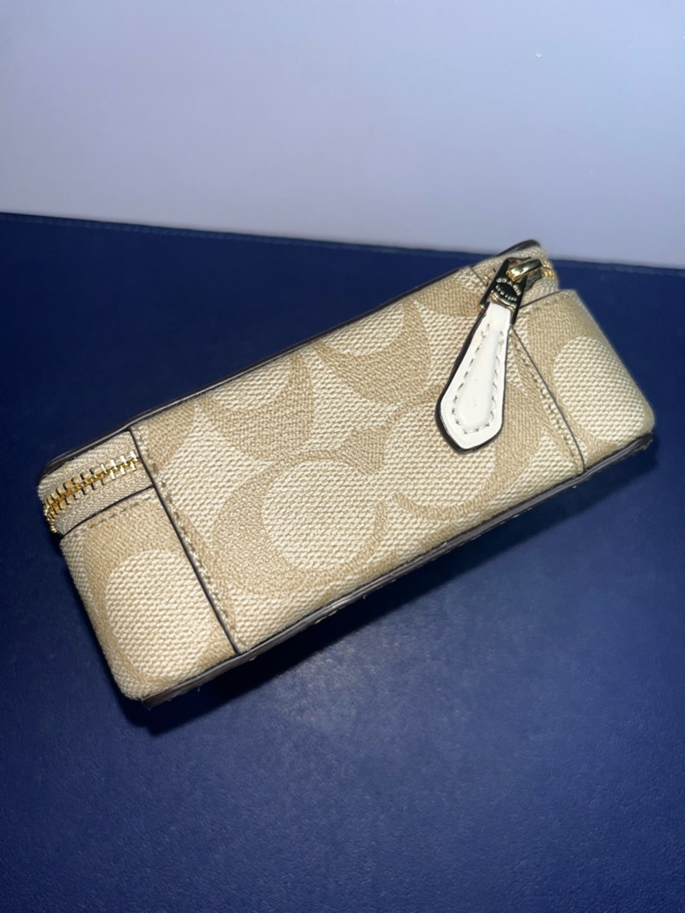 SOLD -  COACH Signature Canvas Jewelry Case - Picture 5 of 11
